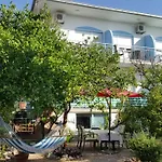 Two Sisters Appartement