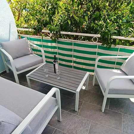 Two Sisters * Trogir