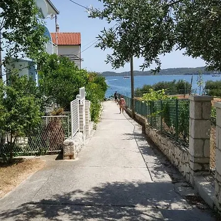 Two Sisters Trogir